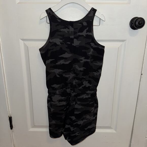 Athleta Girl Gray Black On The Go Camo Romper Size XL 14 - Picture 6 of 6